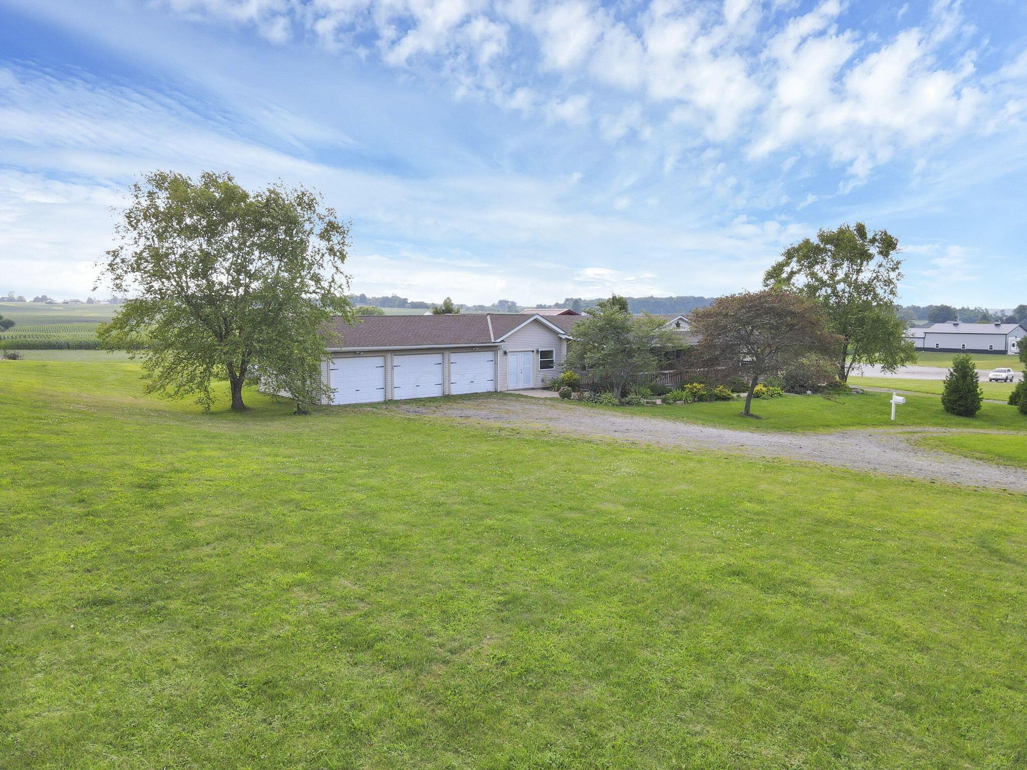 13055 Cooksey Road Utica, OH 43080 - Photo 5 of 84 .