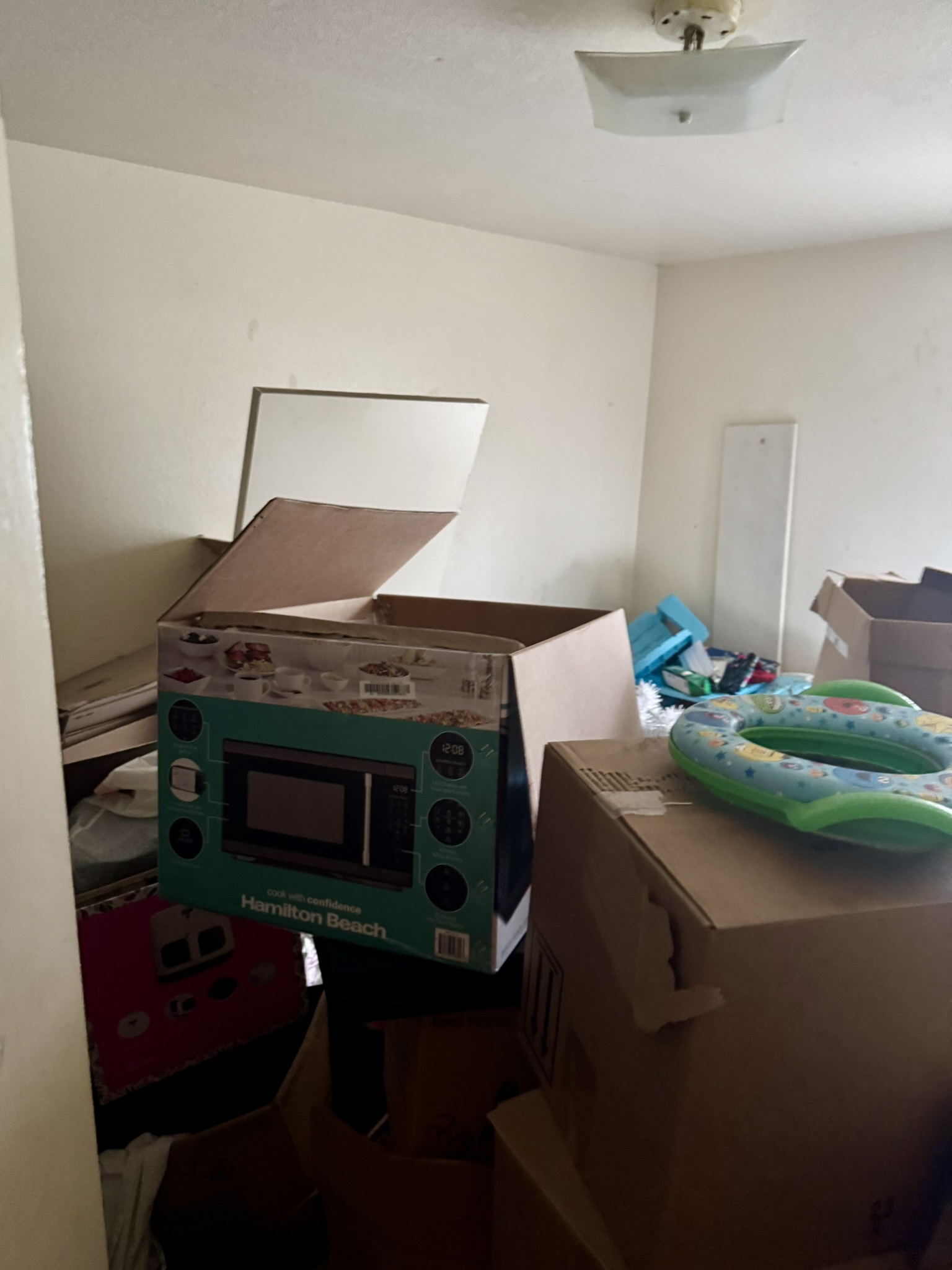 15 South 19th Street Temple, TX 76504 - Photo 5 of 13 a living room with furniture and a fireplace