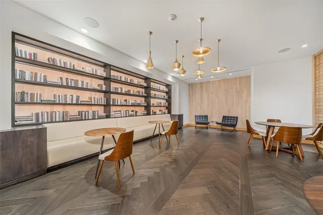 $3,099,000 | 3130 North Harwood Street, Unit 2403, Dallas, TX 75201