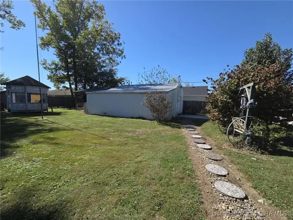 $150,000 | 41 Rural Street, Austin, IN 47102