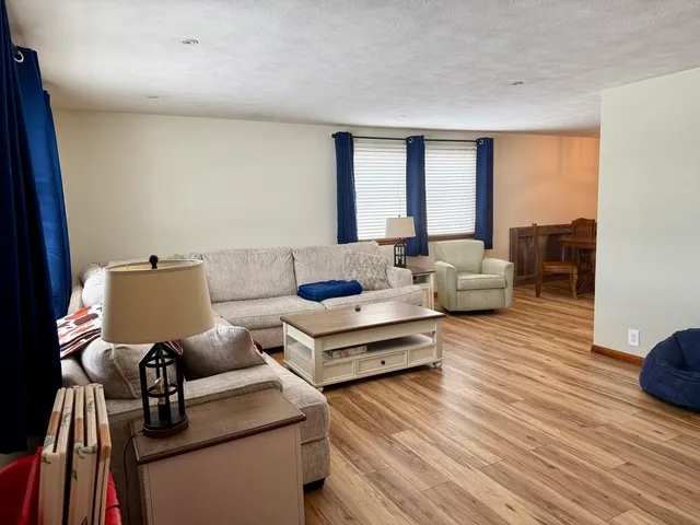 $97,500 | 804 South Victor Street, Christopher, IL 62822