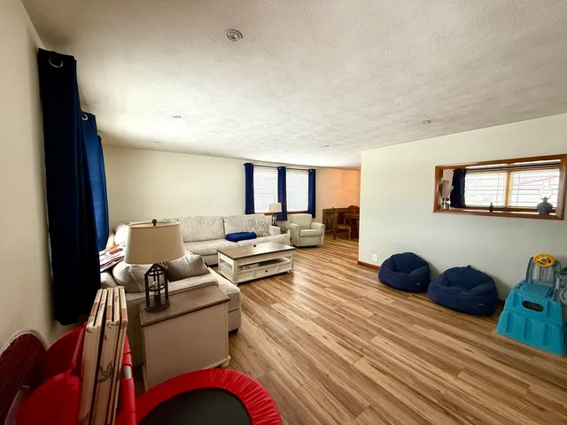 $97,500 | 804 South Victor Street, Christopher, IL 62822