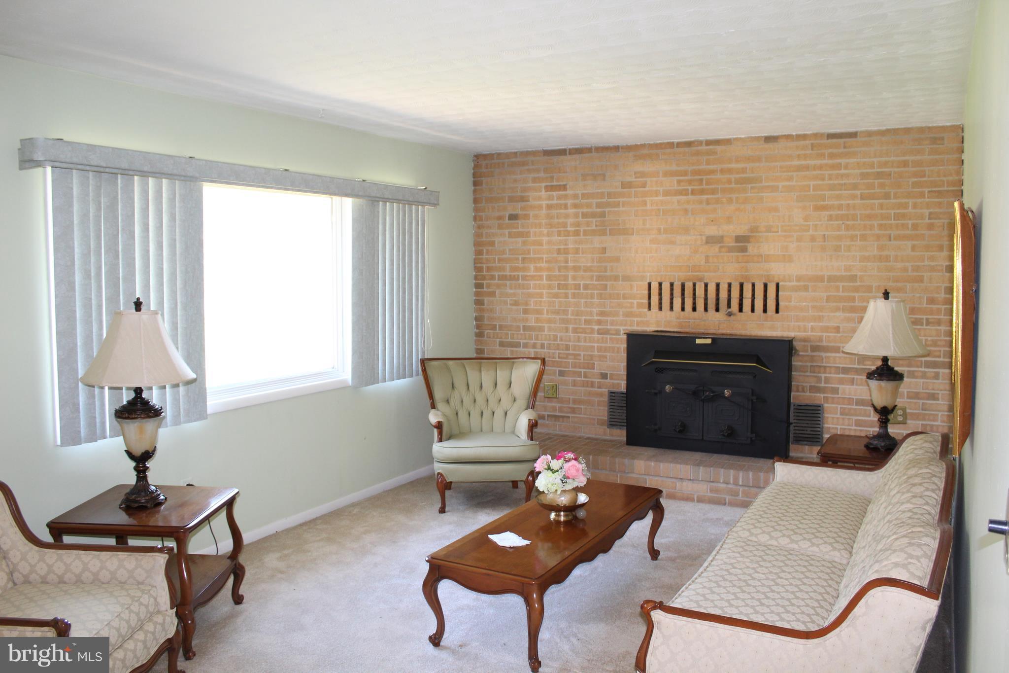 783 Queenstown Road Severn, MD 21144 - Photo 3 of 29 Living Room