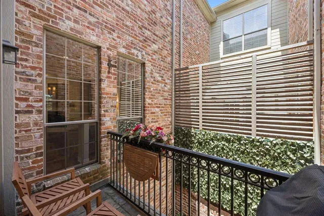 $875,000 | 4051 Throckmorton Street, Dallas, TX 75219