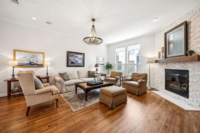 $875,000 | 4051 Throckmorton Street, Dallas, TX 75219