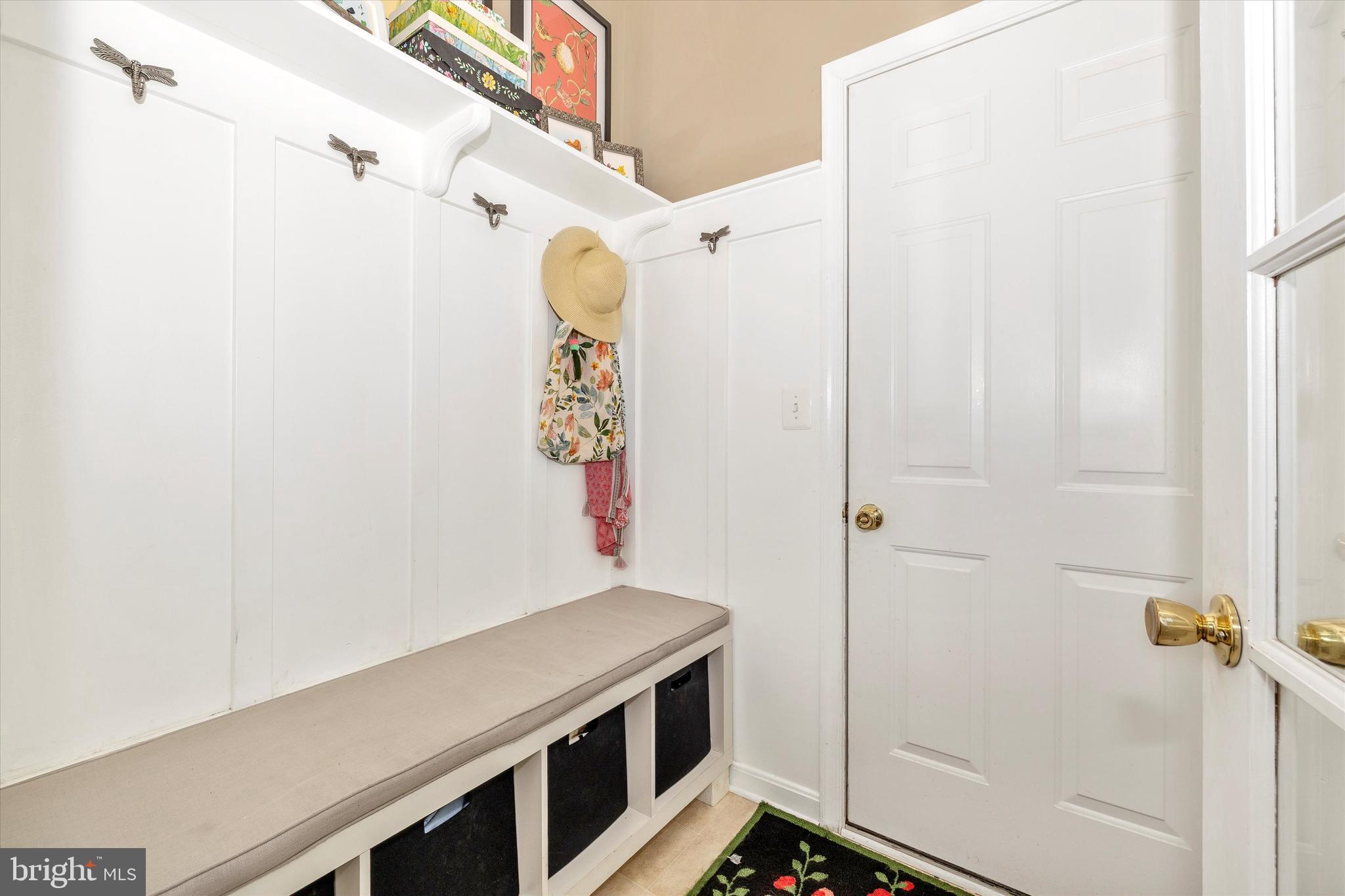 3137 Pyramid Circle Manchester, MD 21102 - Photo 20 of 55 a utility room with dryer and washer