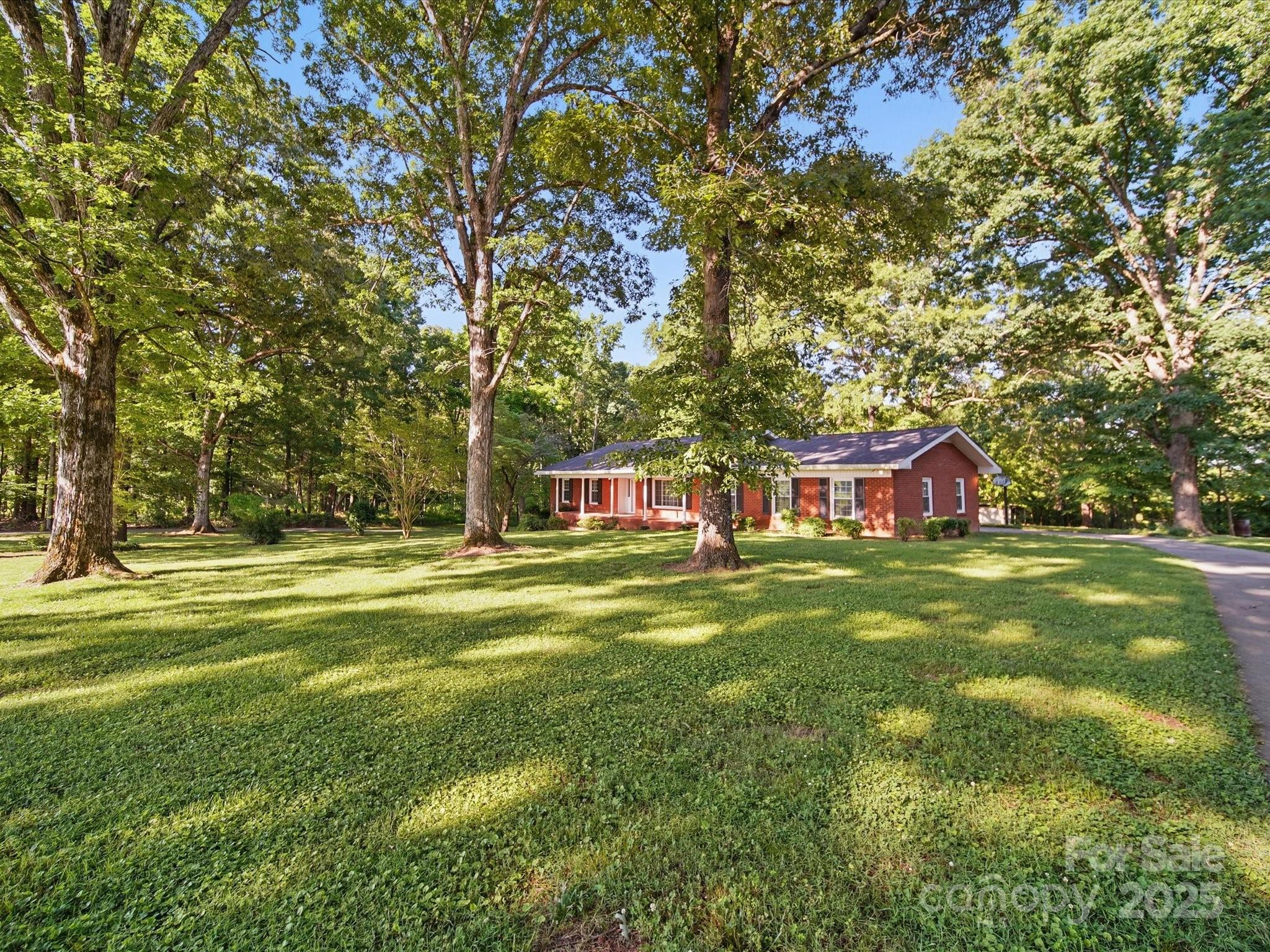 2216 Griffith Road Monroe, NC 28112 - Photo 5 of 38