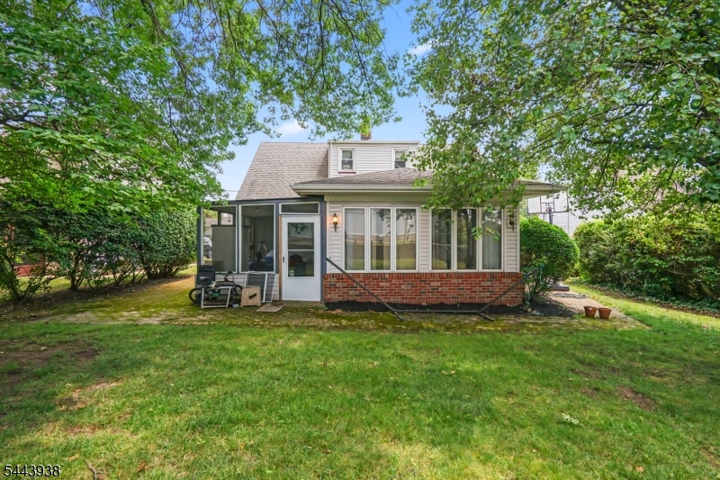 57 Ivanhoe Terrace Bloomfield, NJ 07003 - Photo 37 of 37