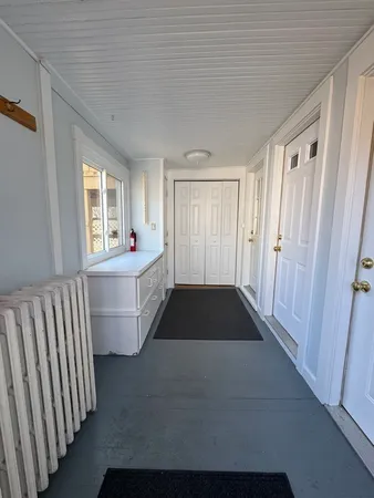 $1,900 | 14 South Jackson Street, Unit 1, Batavia, IL 60510