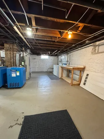 $1,900 | 14 South Jackson Street, Unit 1, Batavia, IL 60510