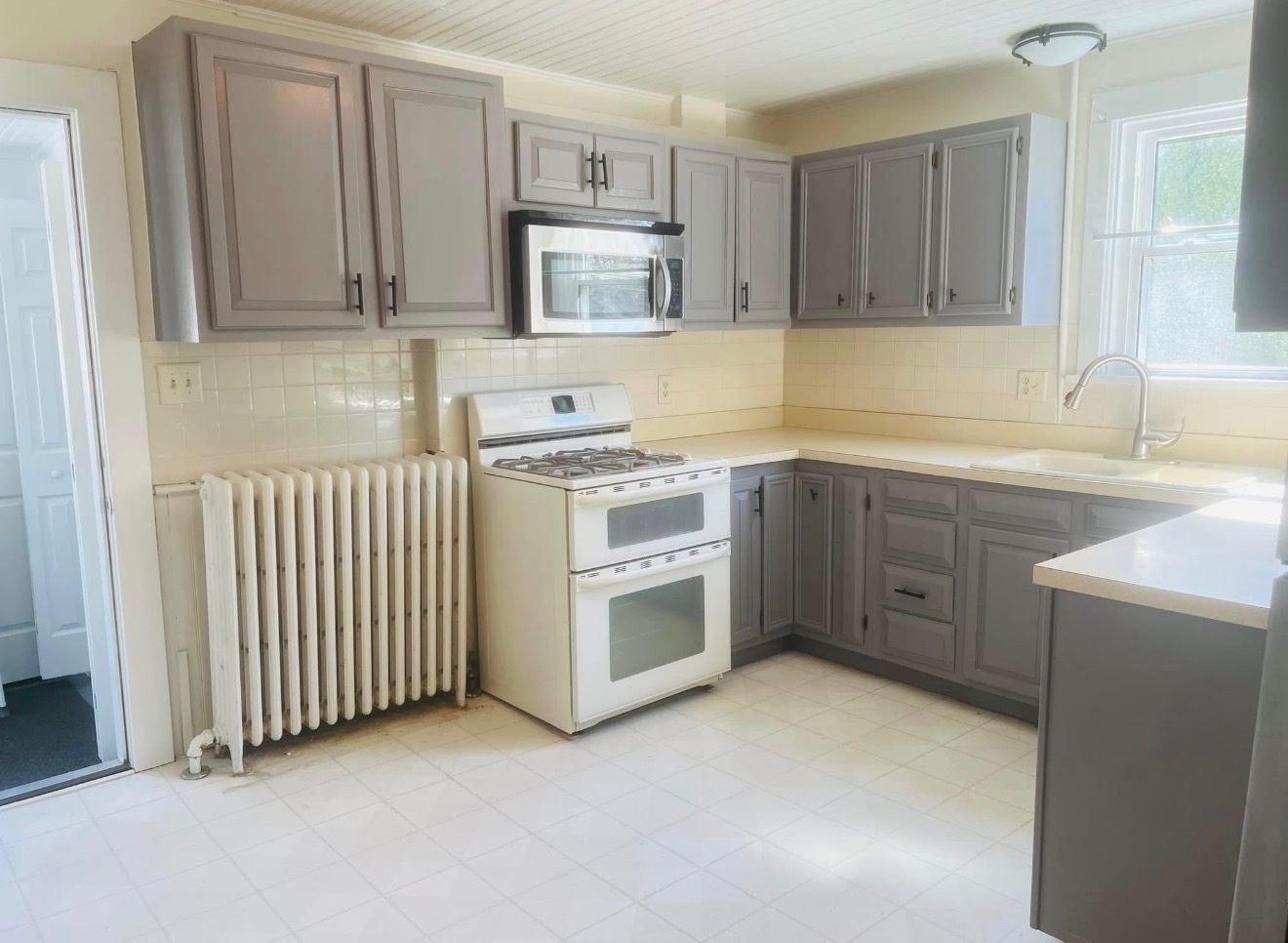 14 South Jackson Street, Unit 1 Batavia, IL 60510 - Photo 6 of 21