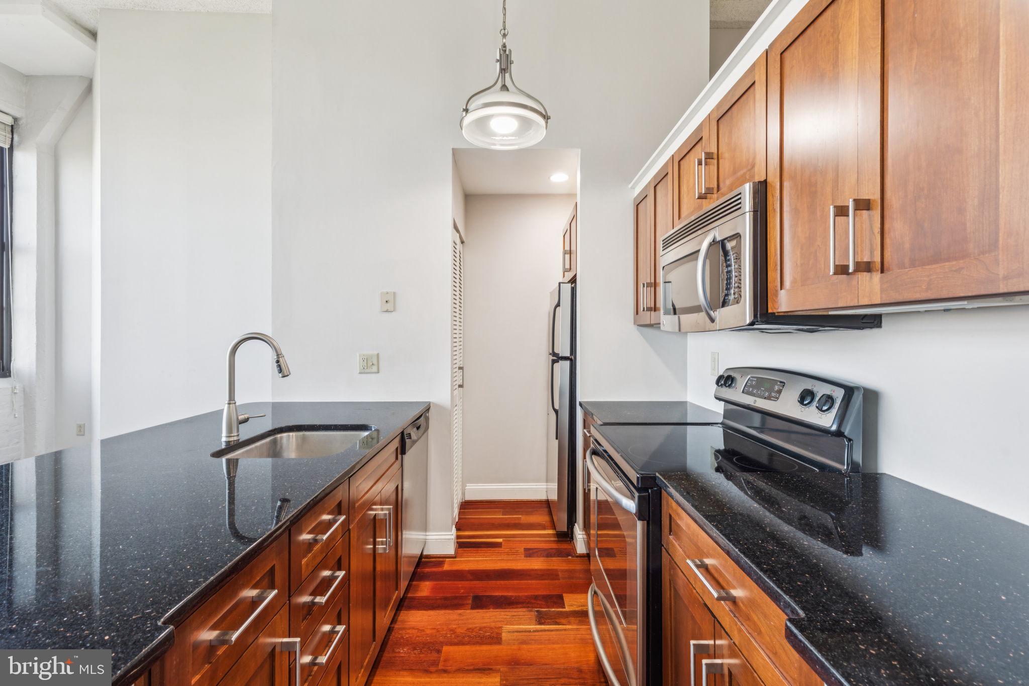 2429 Locust Street, Unit 602 Philadelphia, PA 19103 - Photo 3 of 26