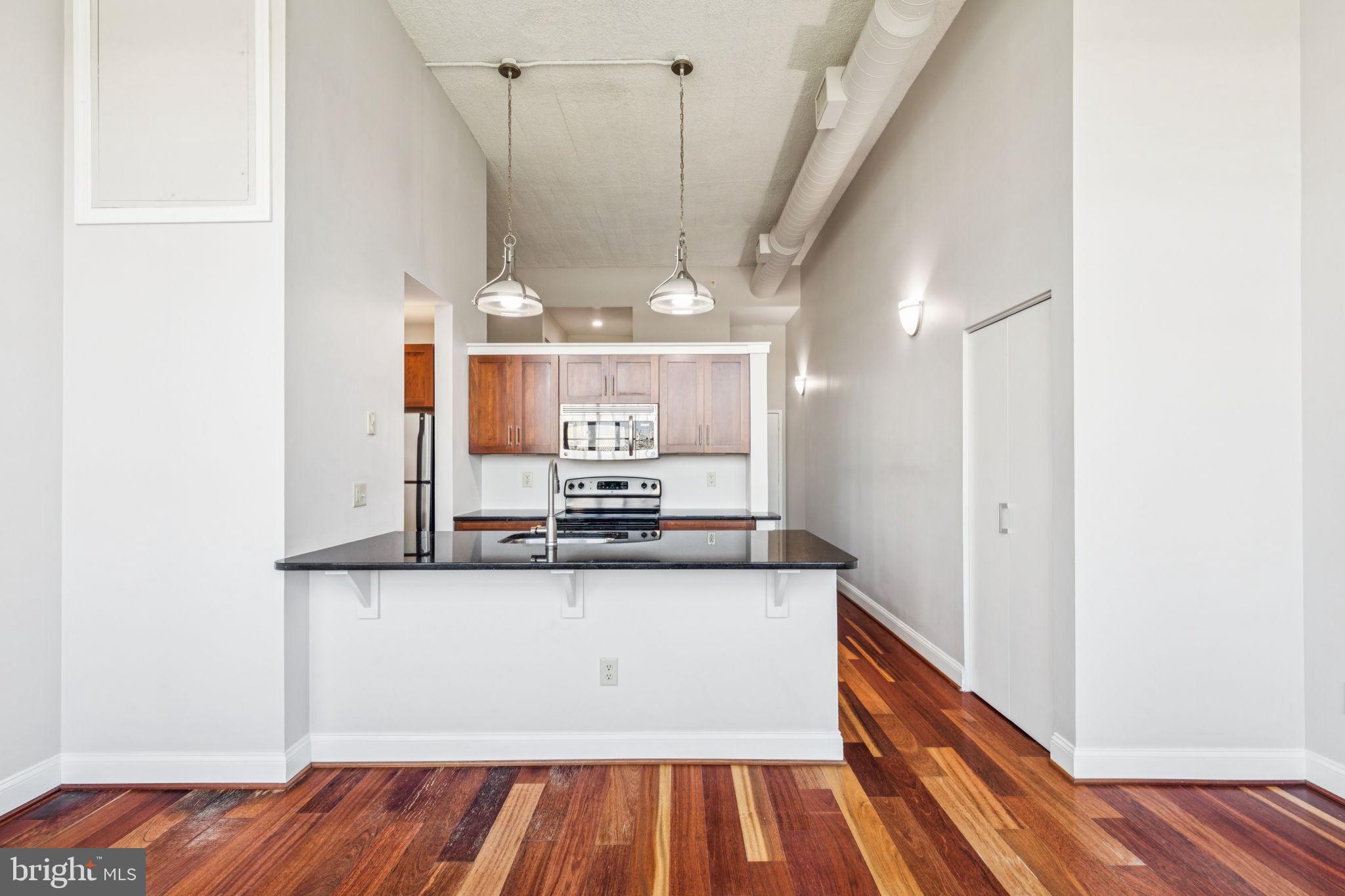 2429 Locust Street, Unit 602 Philadelphia, PA 19103 - Photo 6 of 26