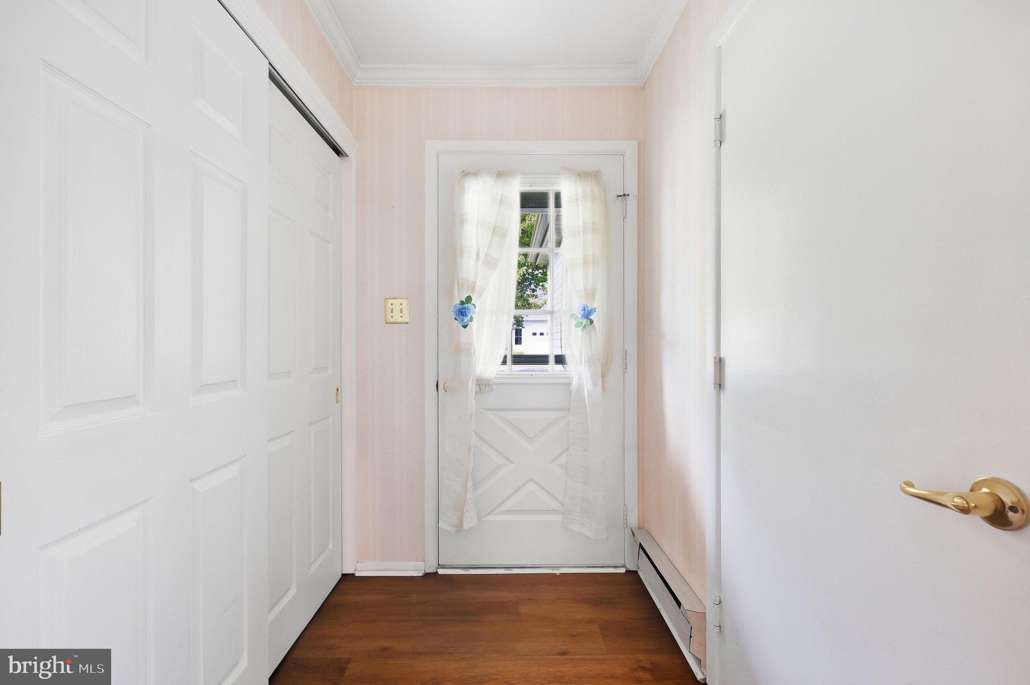 7011 Basswood Road Frederick, MD 21703 - Photo 3 of 64 Foyer