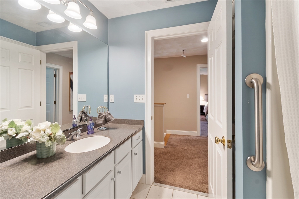 10 Charnstaff Lane, Unit 204 Billerica, MA 01821 - Photo 32 of 40