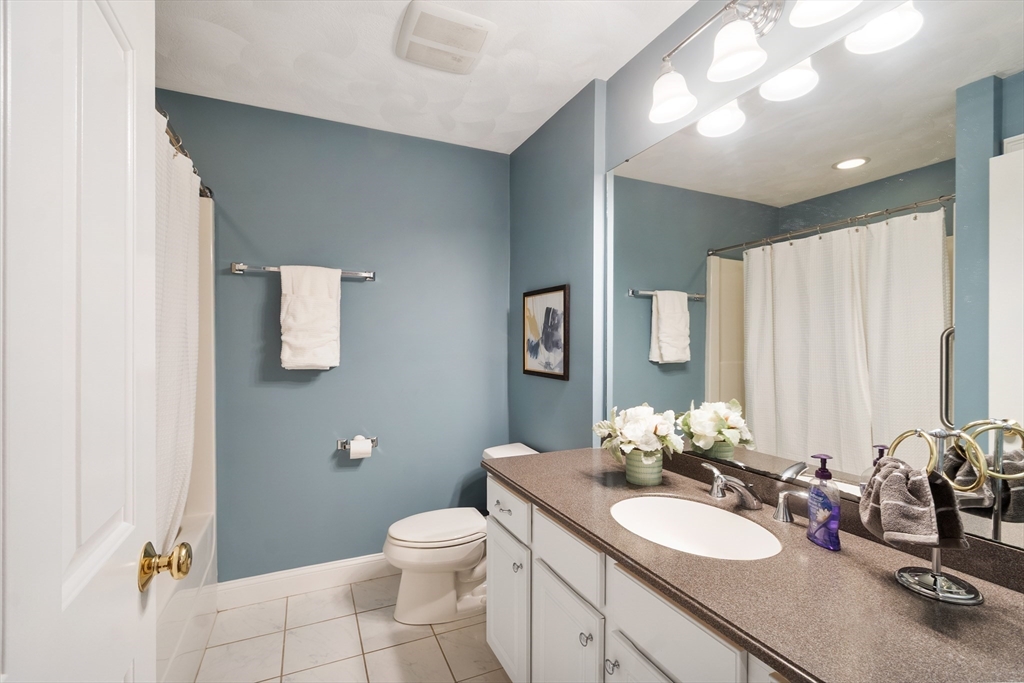 10 Charnstaff Lane, Unit 204 Billerica, MA 01821 - Photo 33 of 40