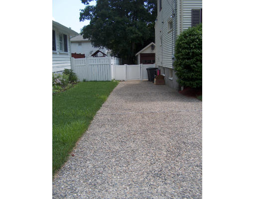 31 Woodside Road Medford, MA 02155 - Photo 12 of 13 Gallery Image 12