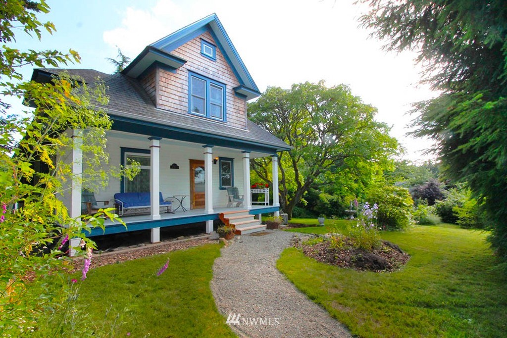 10115 Southwest Bank Road Vashon, WA 98070 - Photo 1 of 23 Gallery Image 1