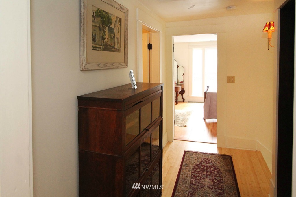 10115 Southwest Bank Road Vashon, WA 98070 - Photo 19 of 23 Gallery Image 19