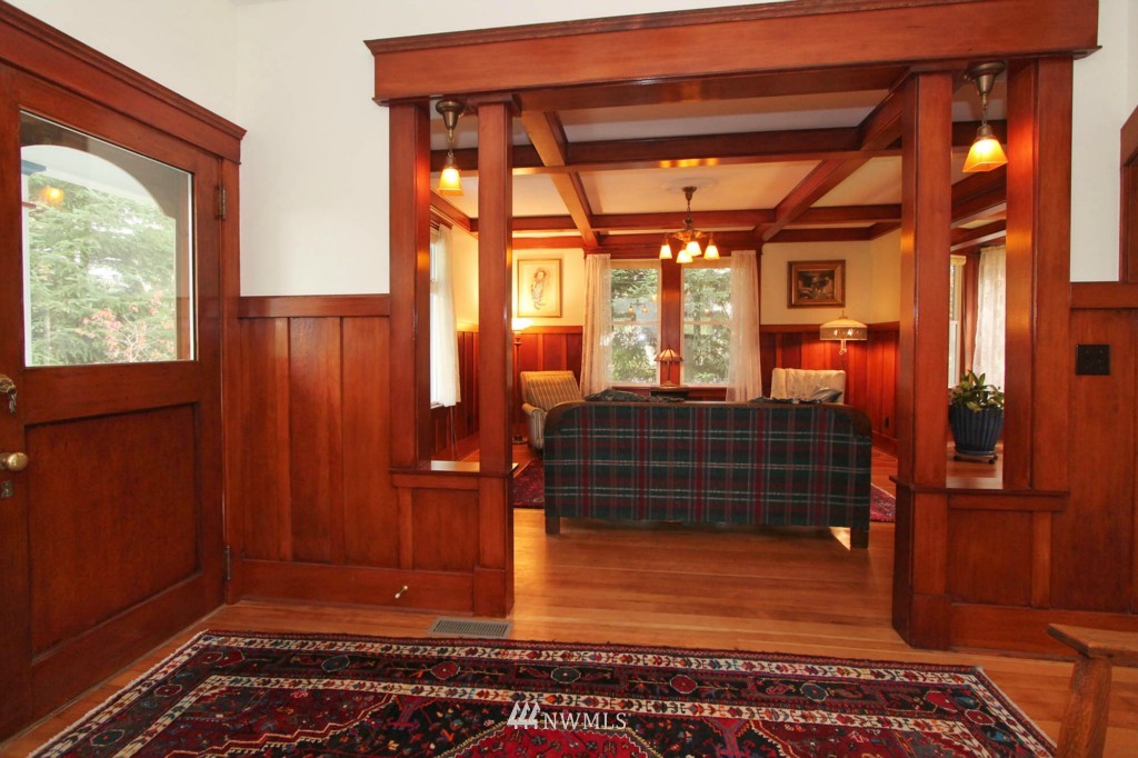 10115 Southwest Bank Road Vashon, WA 98070 - Photo 5 of 23 Gallery Image 5