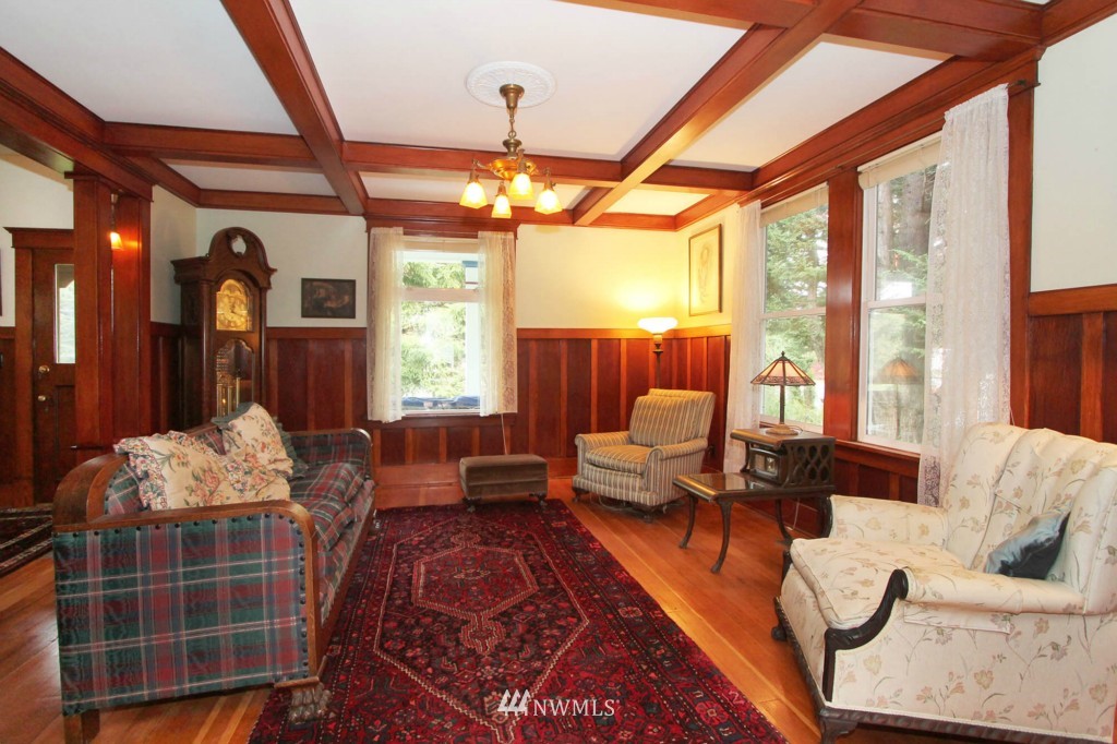 10115 Southwest Bank Road Vashon, WA 98070 - Photo 6 of 23 Gallery Image 6