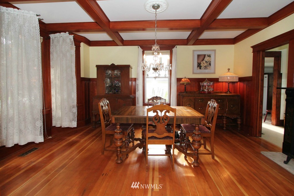 10115 Southwest Bank Road Vashon, WA 98070 - Photo 7 of 23 Gallery Image 7