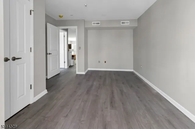 $2,595 | 862 East Jersey Street, Unit 5, Elizabeth, NJ 07201