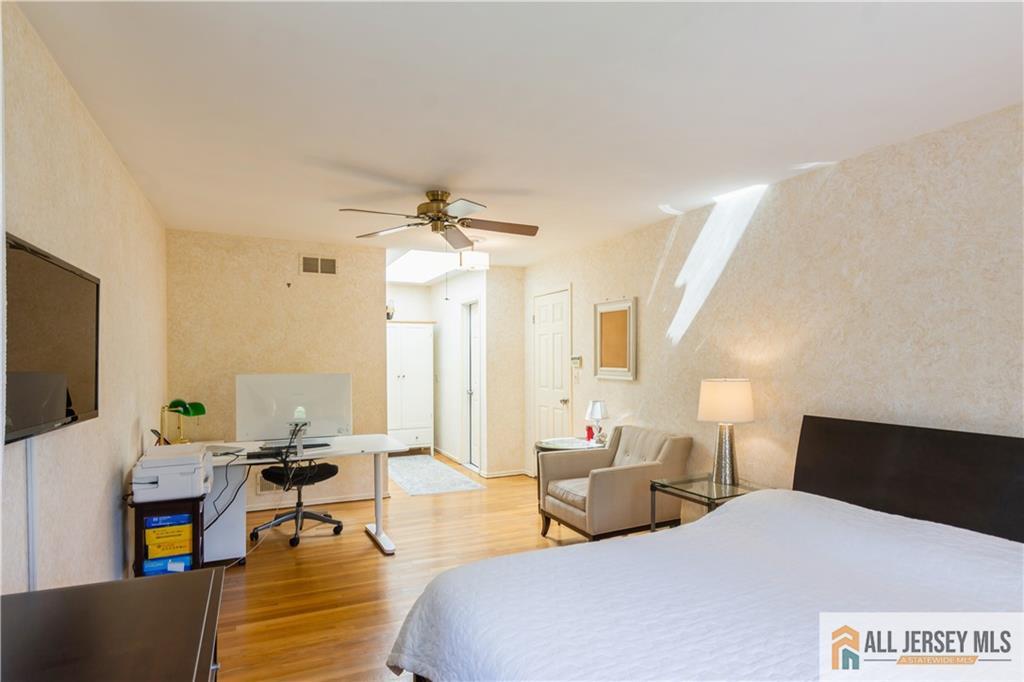 3 Alexander Road East Brunswick, NJ 08816 - Photo 17 of 36 Gallery Image 17