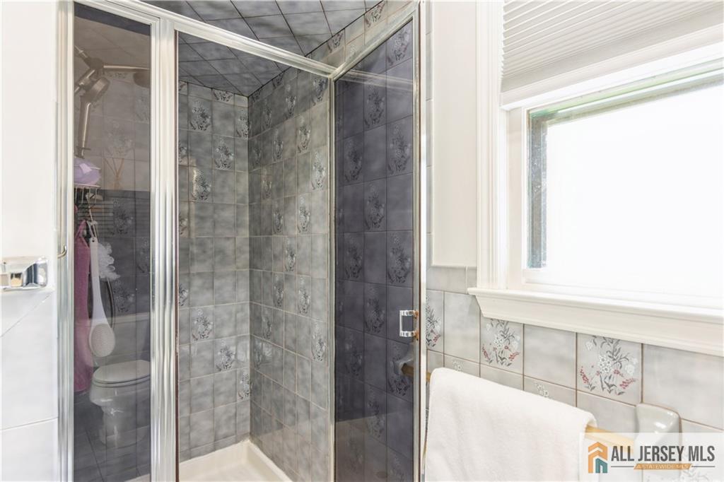 3 Alexander Road East Brunswick, NJ 08816 - Photo 19 of 36 Gallery Image 19
