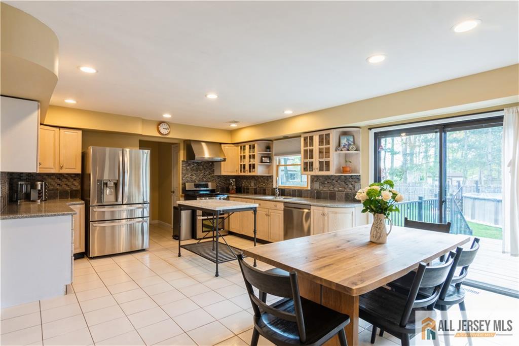 3 Alexander Road East Brunswick, NJ 08816 - Photo 10 of 36 Gallery Image 10