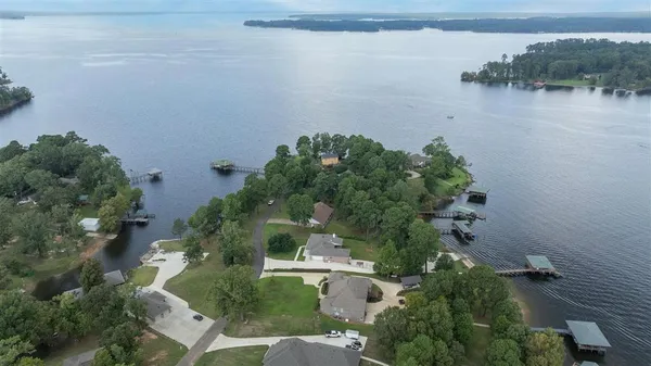 $775,000 | 80 Northstar Lane, Many, LA 71449