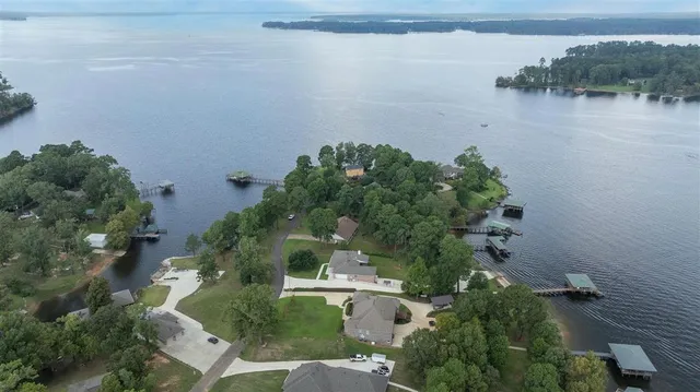 $775,000 | 80 Northstar Lane, Many, LA 71449