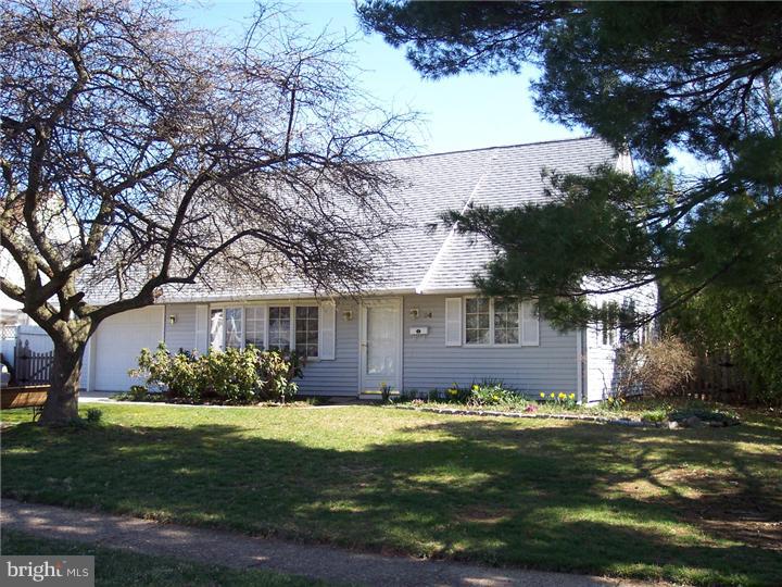 24 Pine Needle Road Levittown, PA 19056 - Photo 2 of 19 Exterior Front
