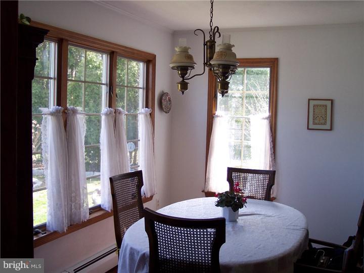 24 Pine Needle Road Levittown, PA 19056 - Photo 6 of 19 Gallery Image 6