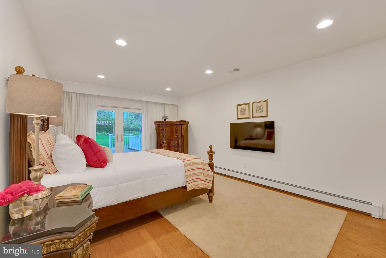 3 Dey Farm Road Princeton Junction, NJ 08550 - Photo 56 of 72 Guest bedroom suite 1 in the basement with deck