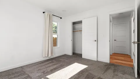 a view of entryway with bathroom