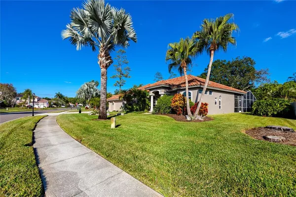 $899,999 | 1471 Briargrove Way, Oldsmar, FL 34677