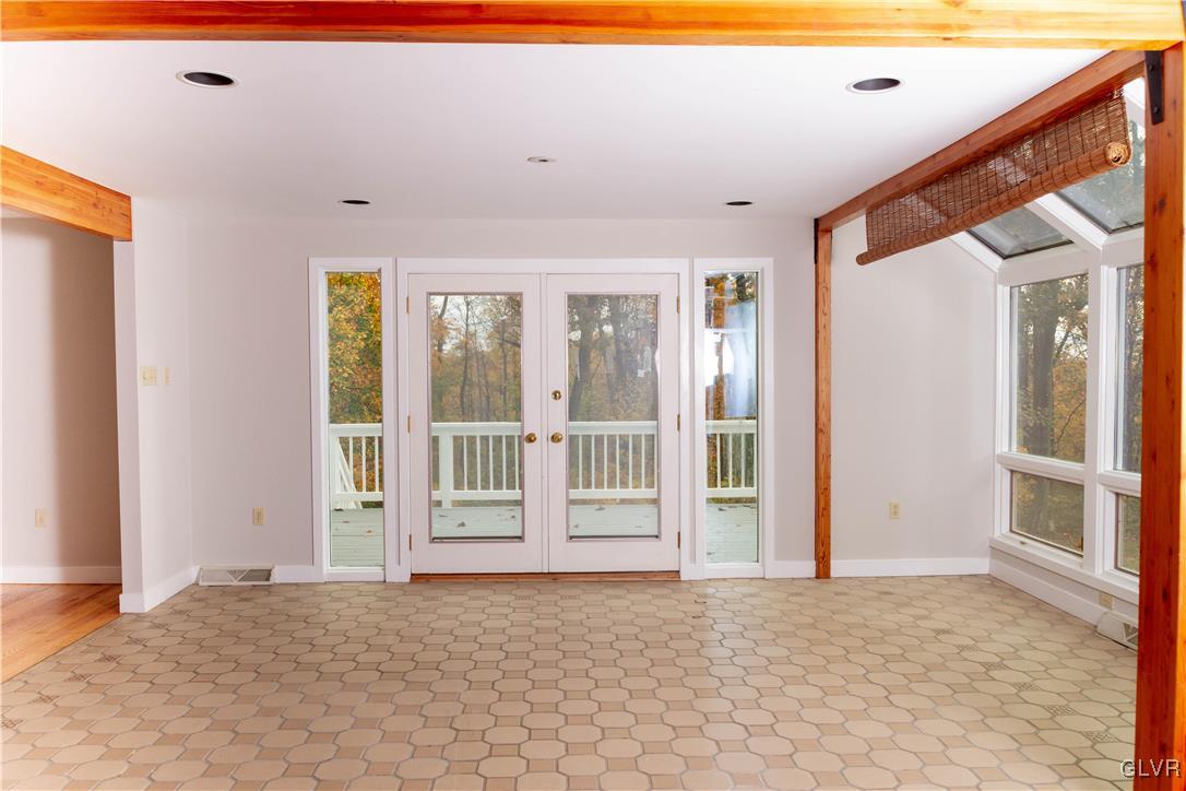 2001 Stonesthrow Road Bethlehem, PA 18015 - Photo 8 of 37 Gallery Image 8