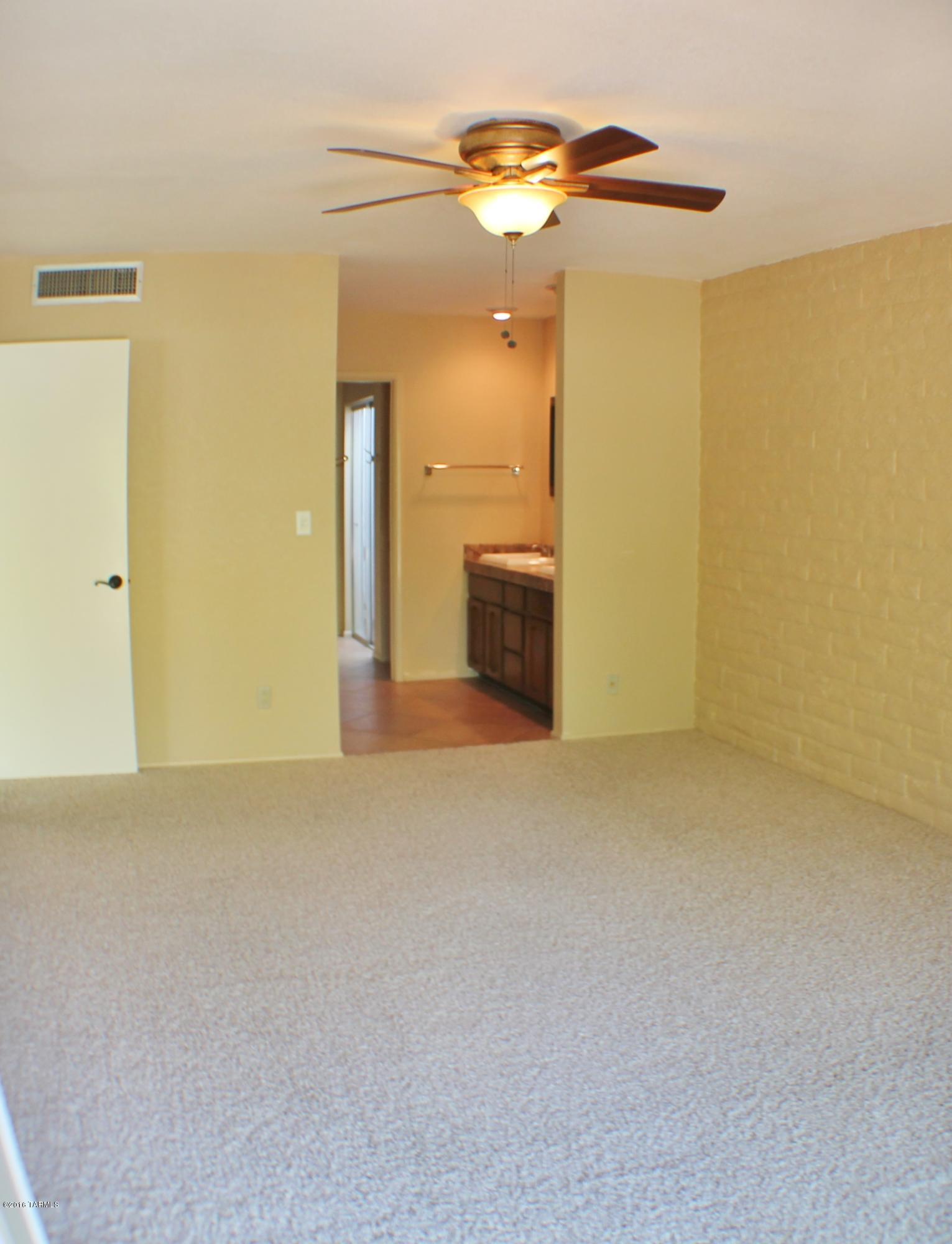 1301 North Vía Ronda Oeste Tucson, AZ 85715 - Photo 20 of 35