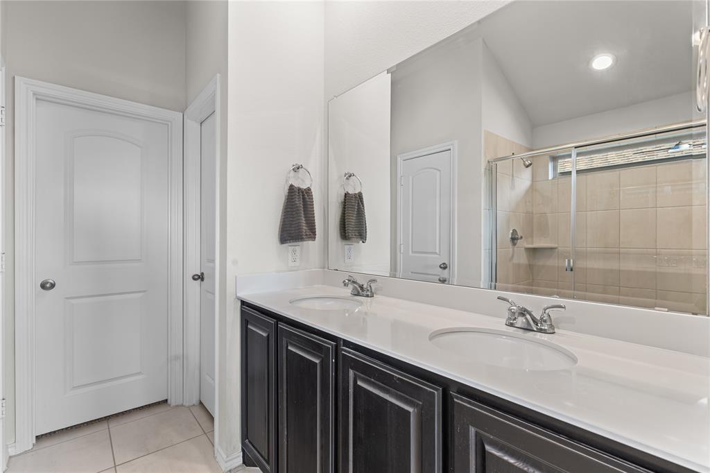 752 Ruellia Street Weatherford, TX 76086 - Photo 16 of 31