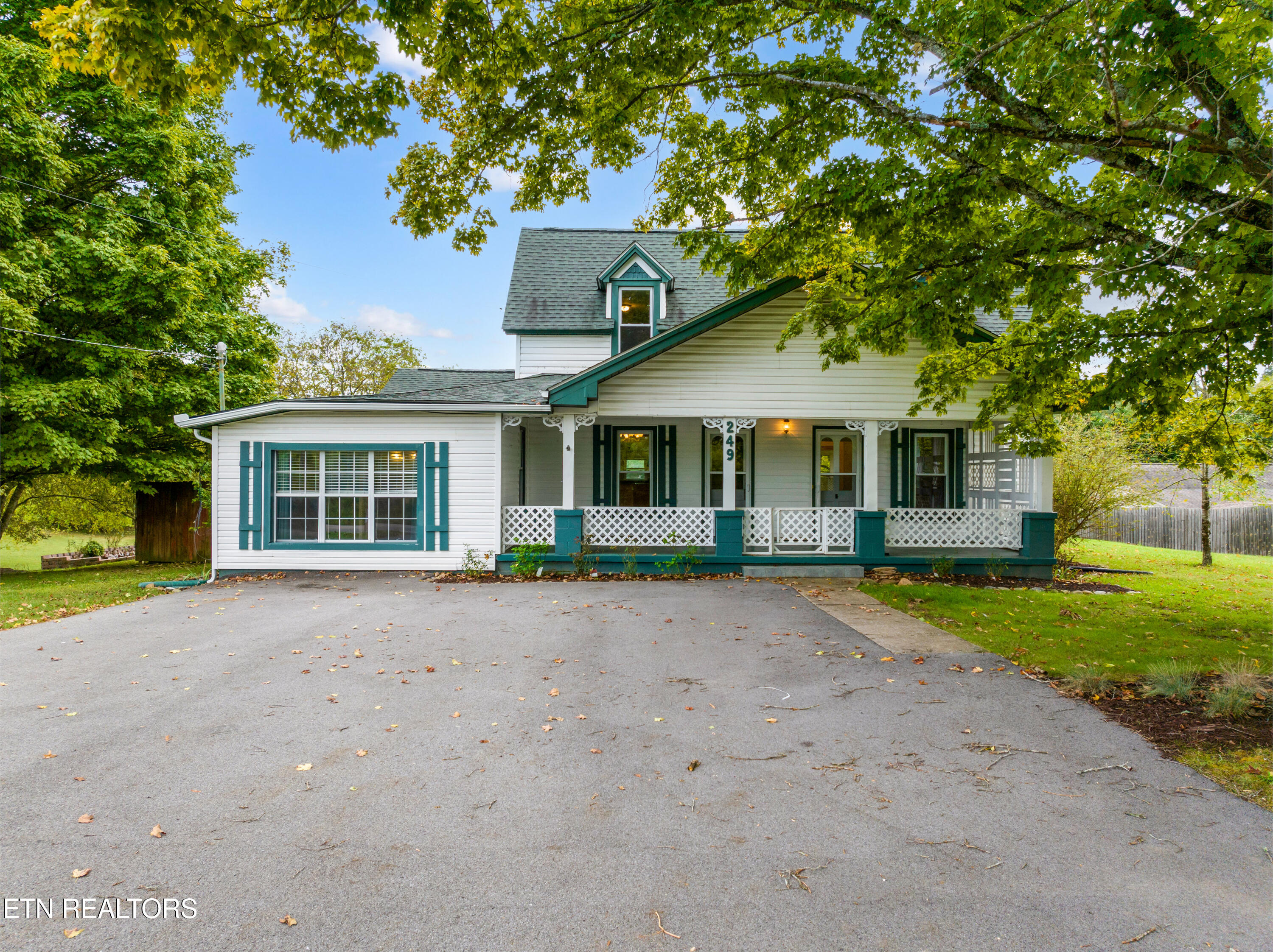 249 Piney Road Kodak, TN 37764 - Photo 1 of 32 001