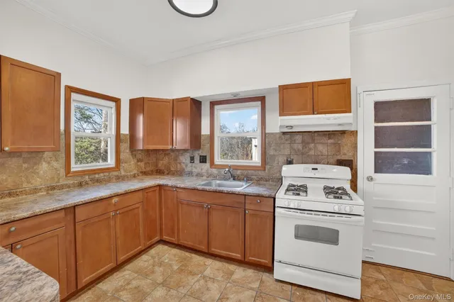 $775,000 | 43 Arthur Place, Yonkers, NY 10701