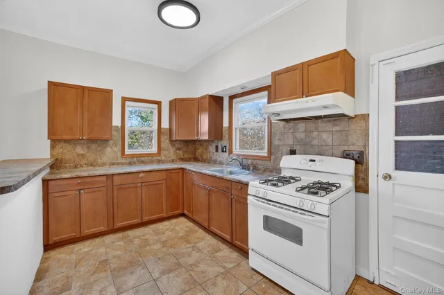 $775,000 | 43 Arthur Place, Yonkers, NY 10701