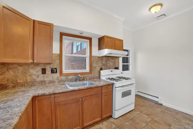 $775,000 | 43 Arthur Place, Yonkers, NY 10701