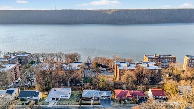 $775,000 | 43 Arthur Place, Yonkers, NY 10701