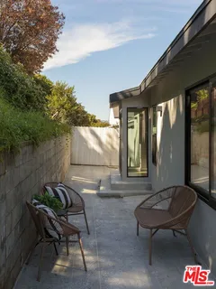 $1,399,000 | 4100 Don Diablo Drive, Los Angeles, CA 90008
