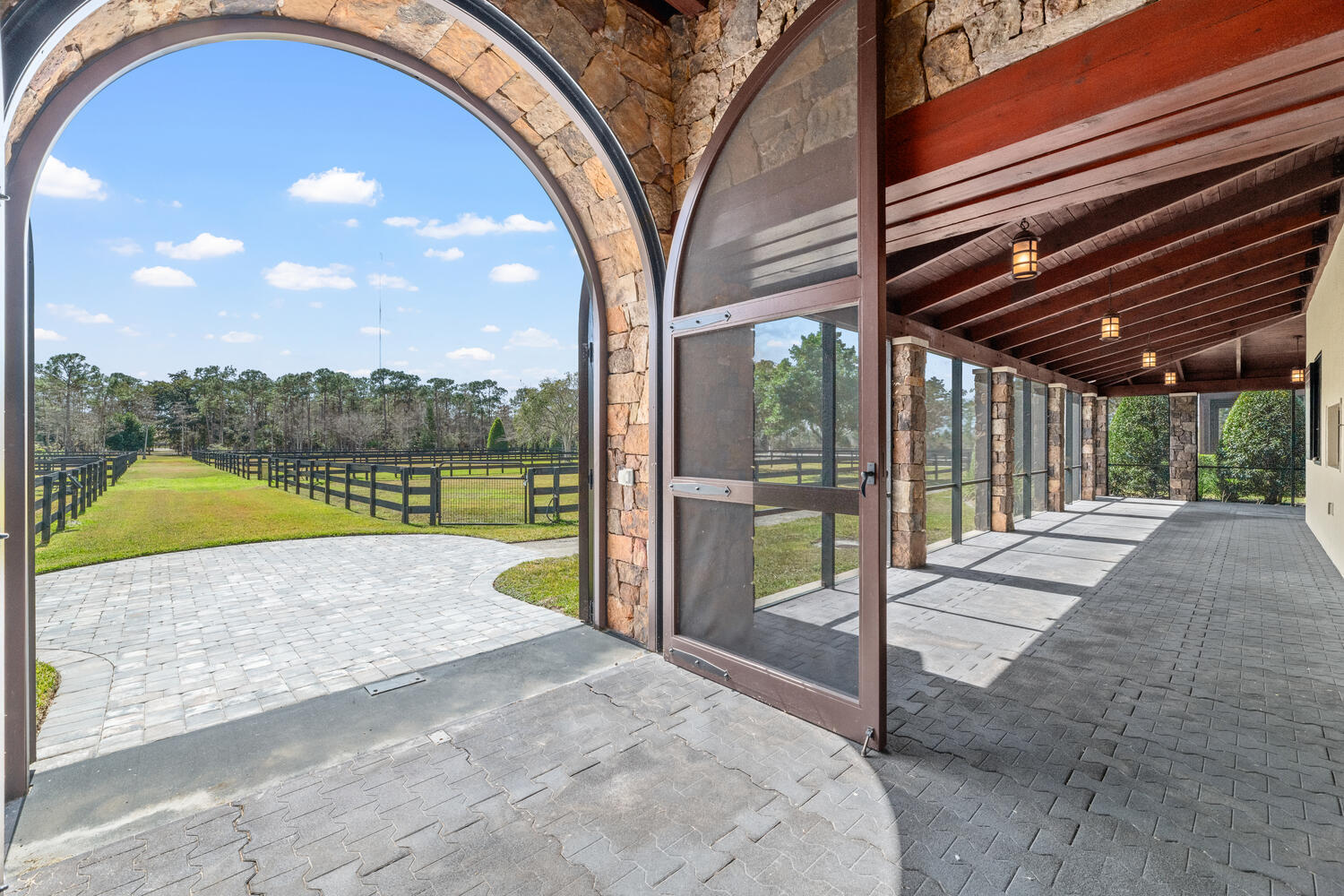 6259 Homeland Road Lake Worth, FL 33449 - Photo 19 of 62 a view of a backyard