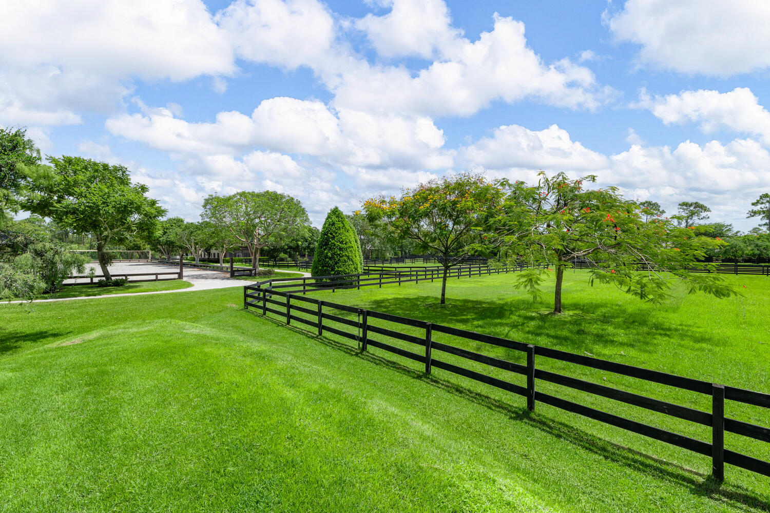 6259 Homeland Road Lake Worth, FL 33449 - Photo 48 of 62 a view of outdoor space