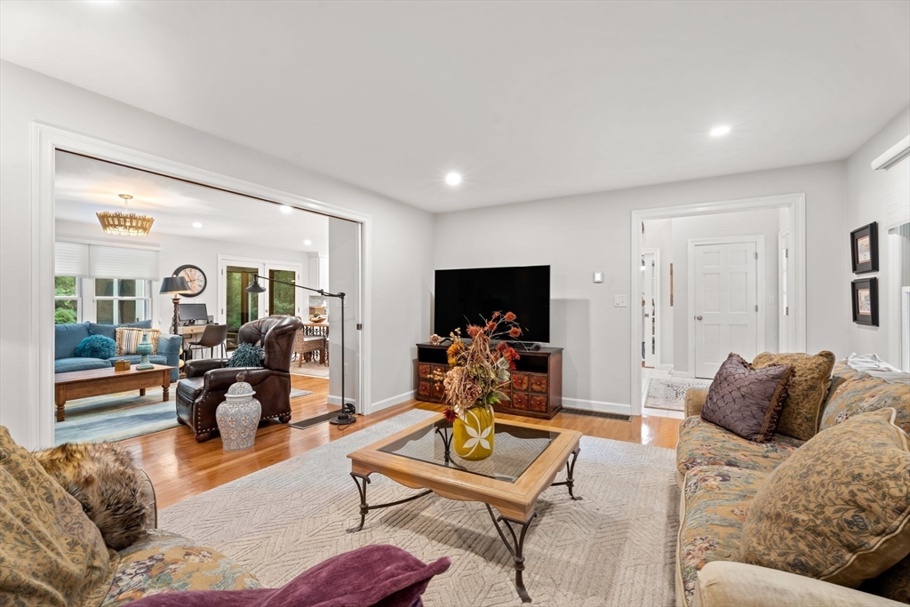 4 Swanton Way Georgetown, MA 01833 - Photo 10 of 41 Gallery Image 10