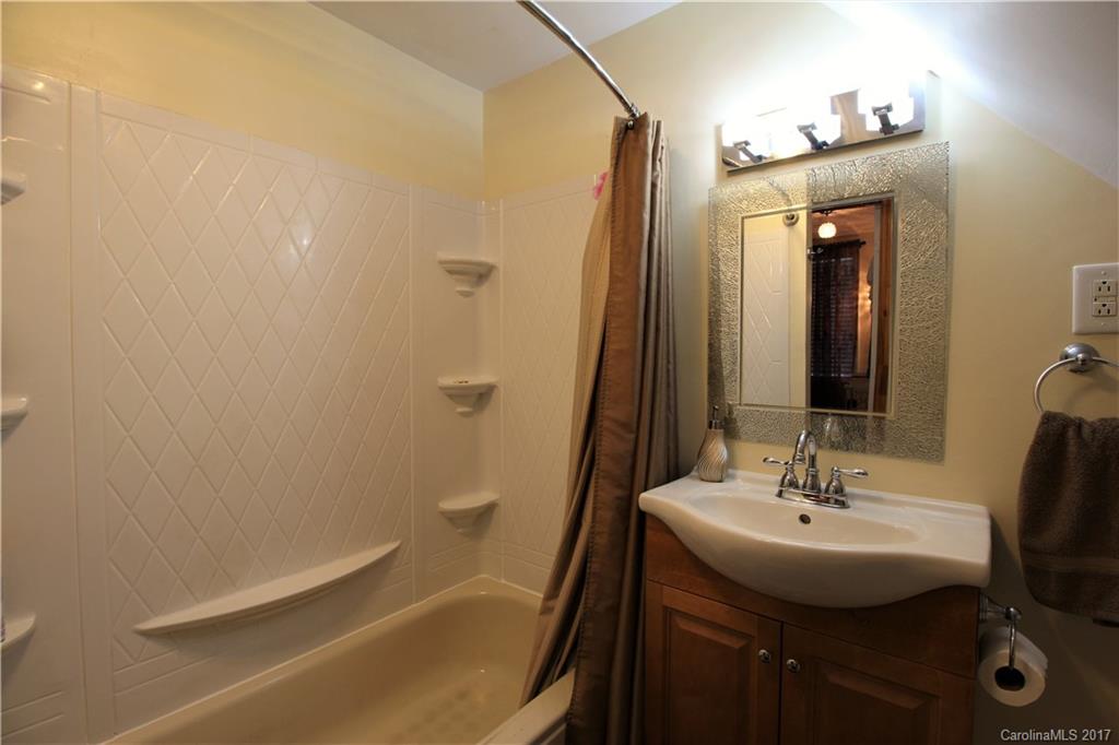 130 Forest Park Road Matthews, NC 28104 - Photo 16 of 19 Gallery Image 16